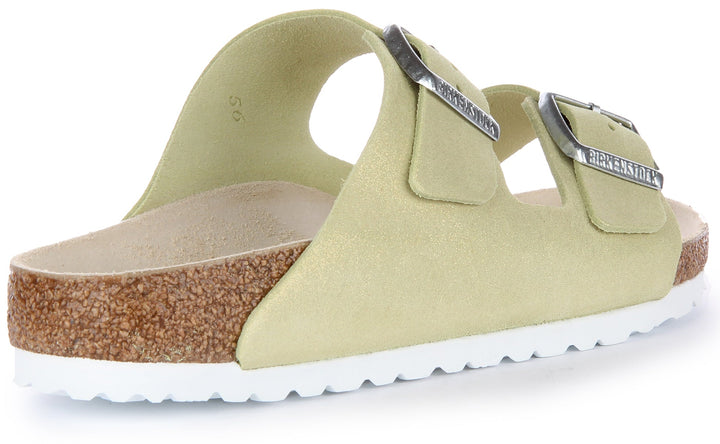 Sandale Birkenstock Arizona en cuir daim pour femme en vert clair