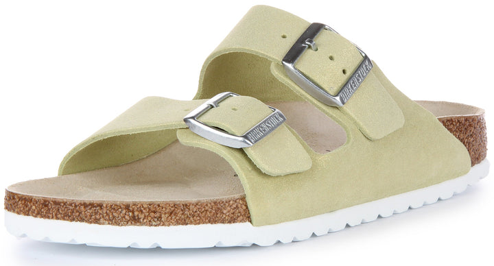 Sandale Birkenstock Arizona en cuir daim pour femme en vert clair